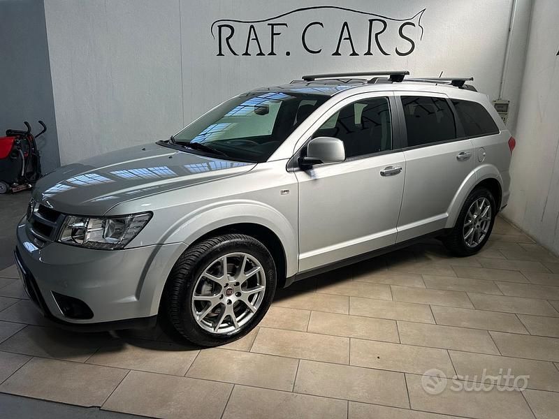 Usata Fiat Freemont Urban 170 CV (125 kW) 2014 Grigio SUV