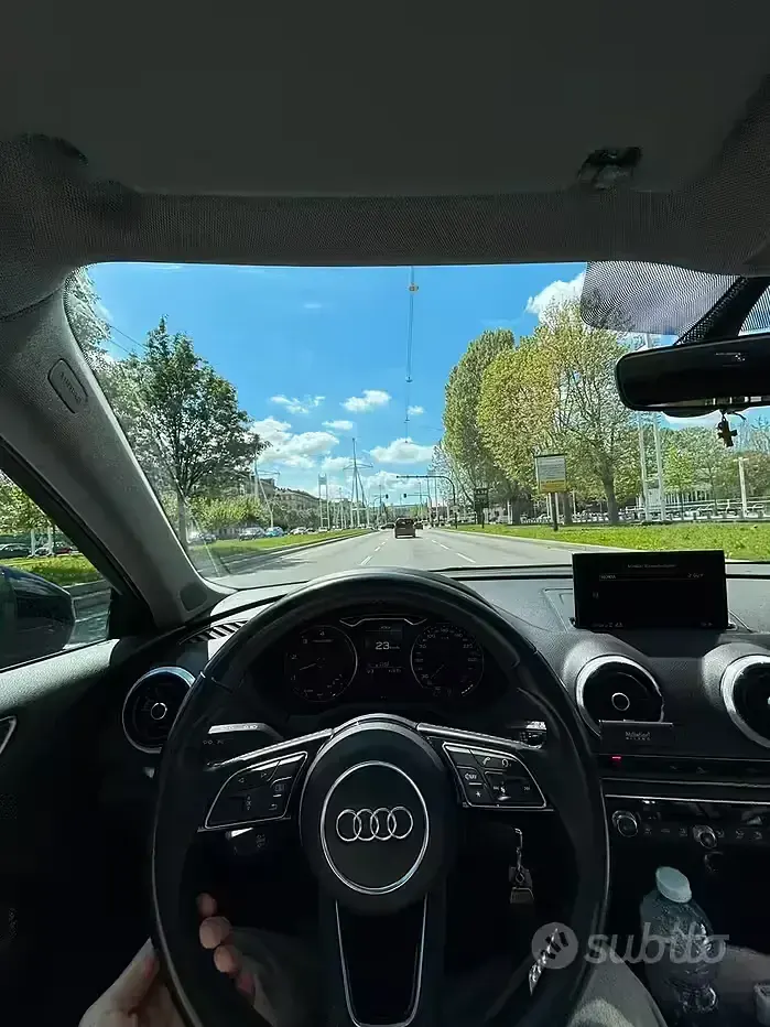 Käytetty Audi A3 Admired 116 HP (85 kW) 2019 Sedan