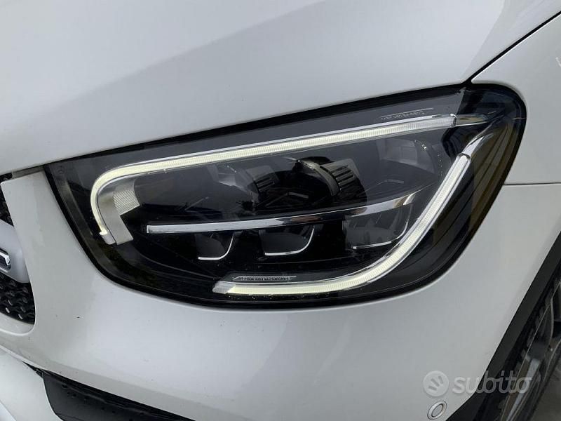 Usata Mercedes GLC220 Premium 194 CV (142 kW) 2020 Bianco SUV