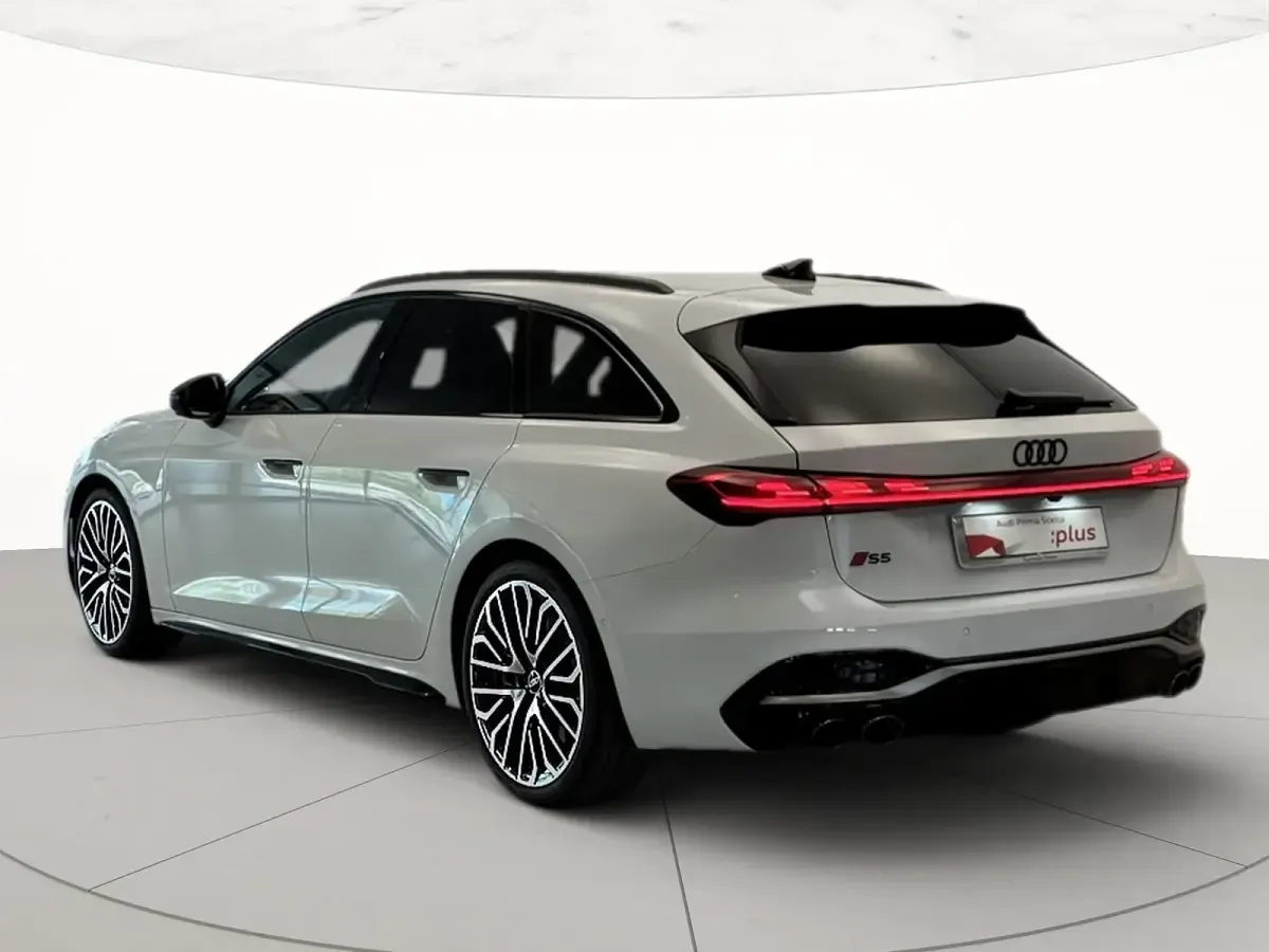 Usata Audi S5 367 CV (269 kW) 2025 Bianco ghiacciaio metallizzato Station wagon