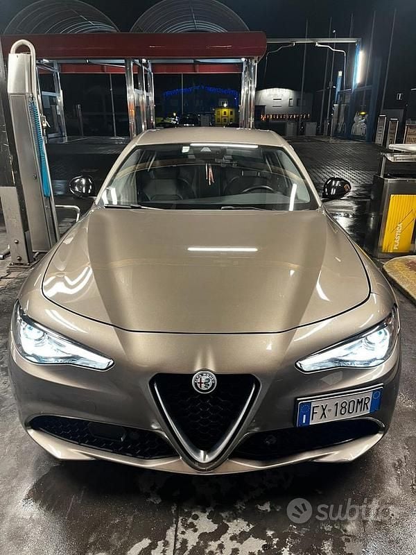 Usata Alfa Romeo Giulia 160 CV (117 kW) 2019 Berlina