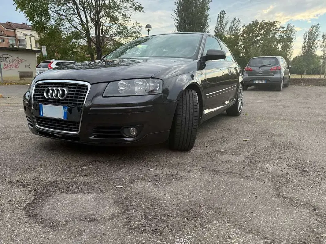 Usata Audi A3 Attraction 105 CV (77 kW) 2006 Grigio Utilitaria