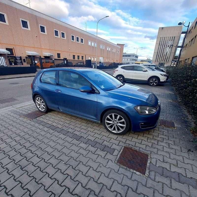 Usata VW Golf VII Highline 105 CV (77 kW) 2014 Berlina