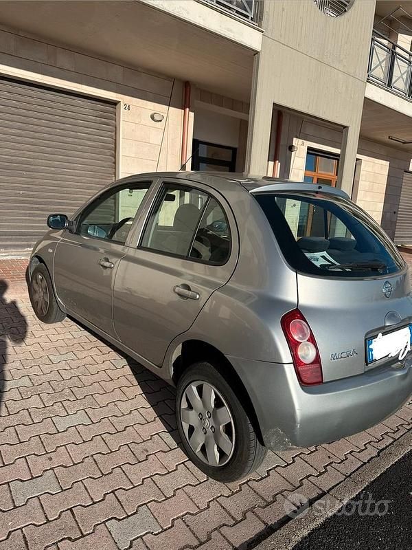 Usata Nissan Micra Acenta 80 CV (58 kW) 2005 Grigio Berlina