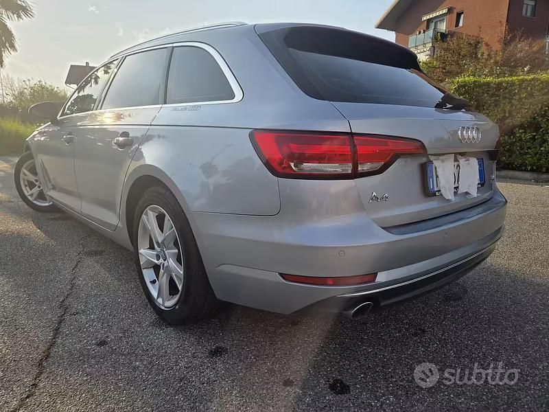 Begagnad Audi A4 150 HK (110 kW) 2016 Grå Kombi