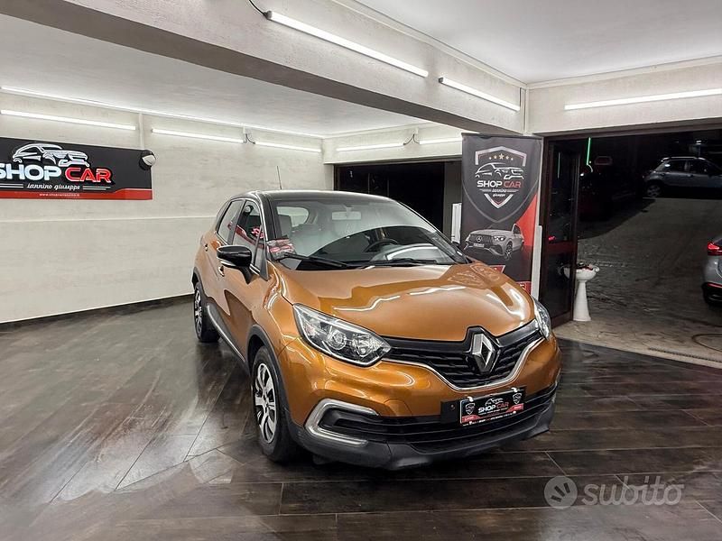 Usata Renault Captur Business 90 CV (66 kW) 2018 Arancione SUV