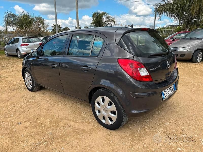 Usata Opel Corsa Sport 75 CV (55 kW) 2014 Nero Utilitaria