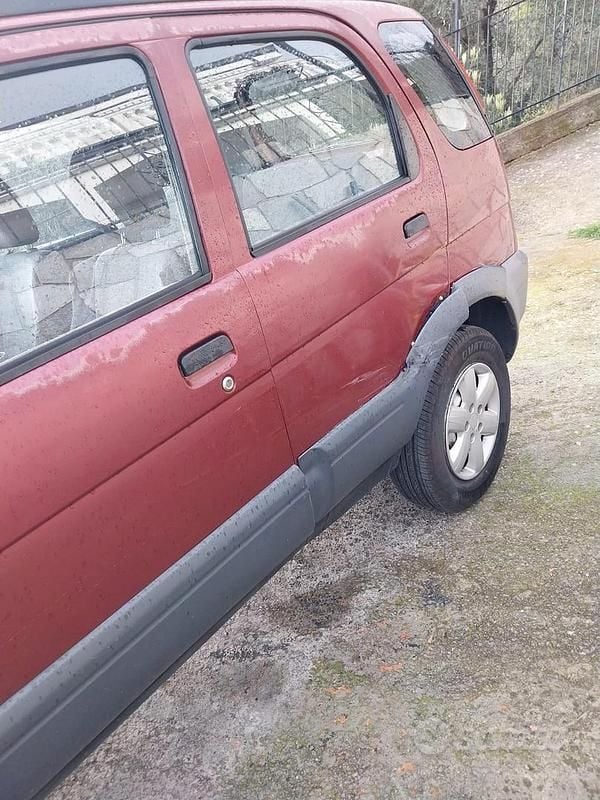 Usata Daihatsu Terios 86 CV (63 kW) 2001 Rosso SUV