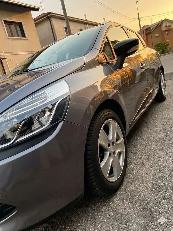Usata Renault Clio GrandTour 75 CV (55 kW) 2013 Station wagon