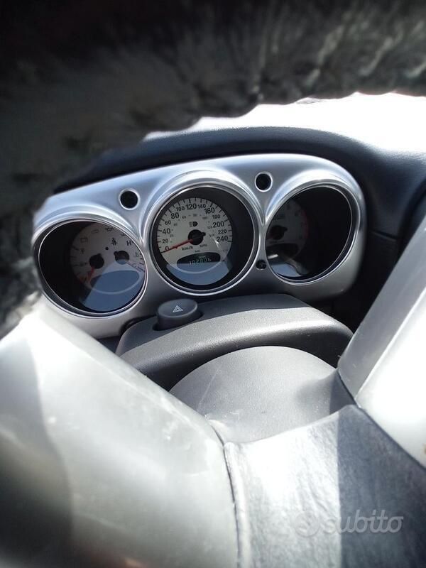 Usata Chrysler PT Cruiser 223 CV (164 kW) 2005 Bianco Utilitaria