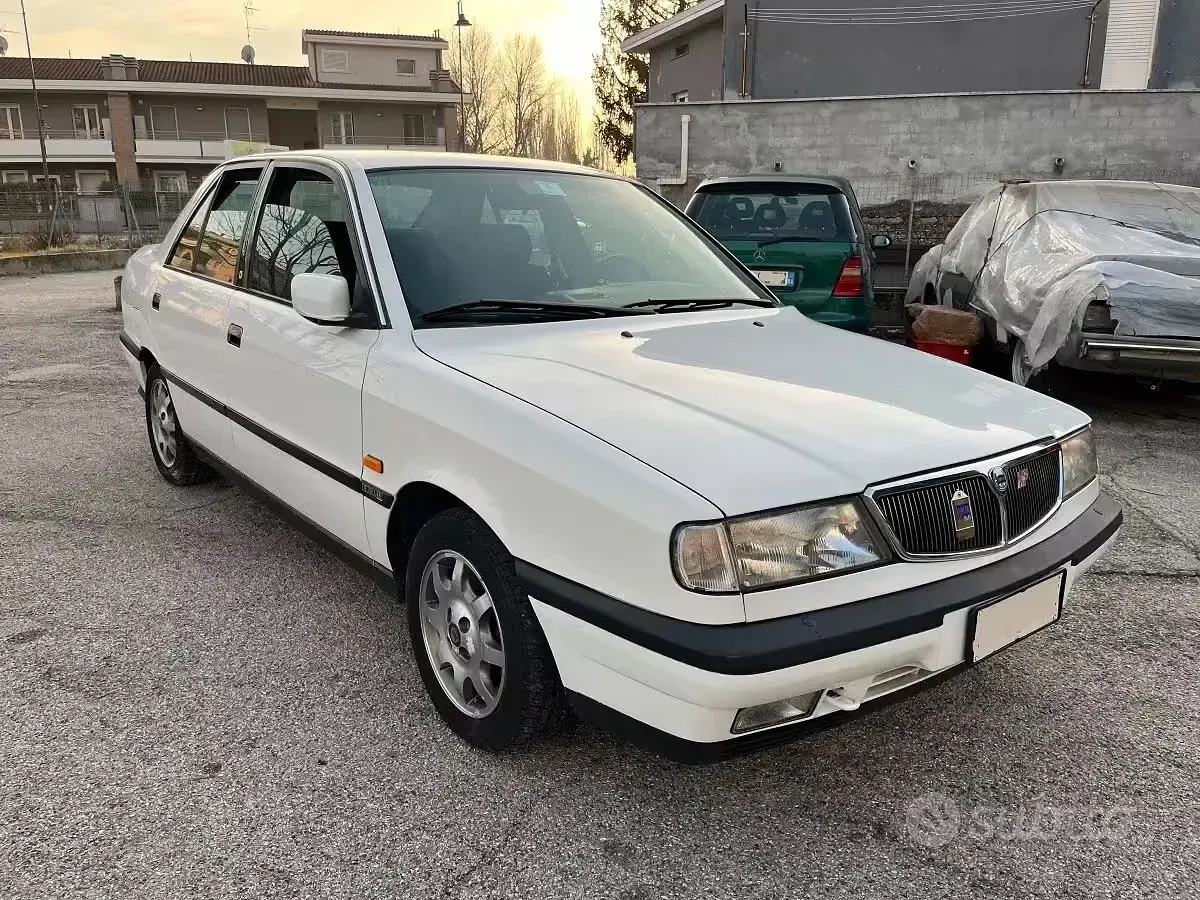 Usata Lancia Dedra 131 CV (96 kW) 1997 Bianco Berlina