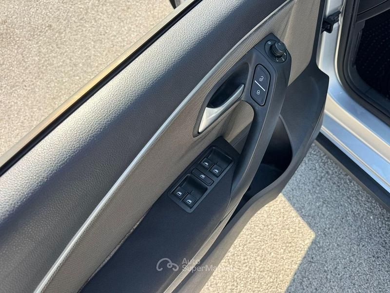 Usata VW Polo Cross 90 CV (66 kW) 2015 Argento Utilitaria