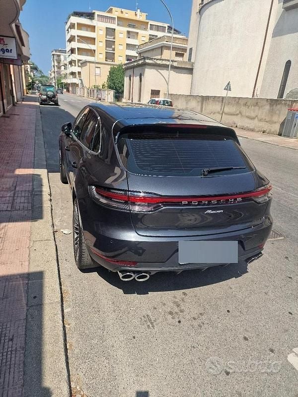 Usata Porsche Macan 245 CV (180 kW) 2020 Grigio SUV