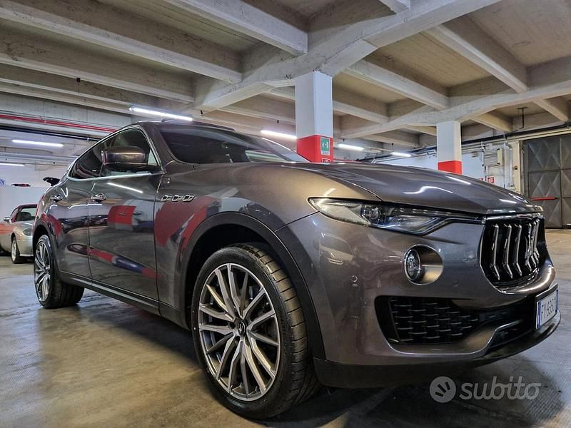Usata Maserati Levante 275 CV (202 kW) 2019 Grigio SUV