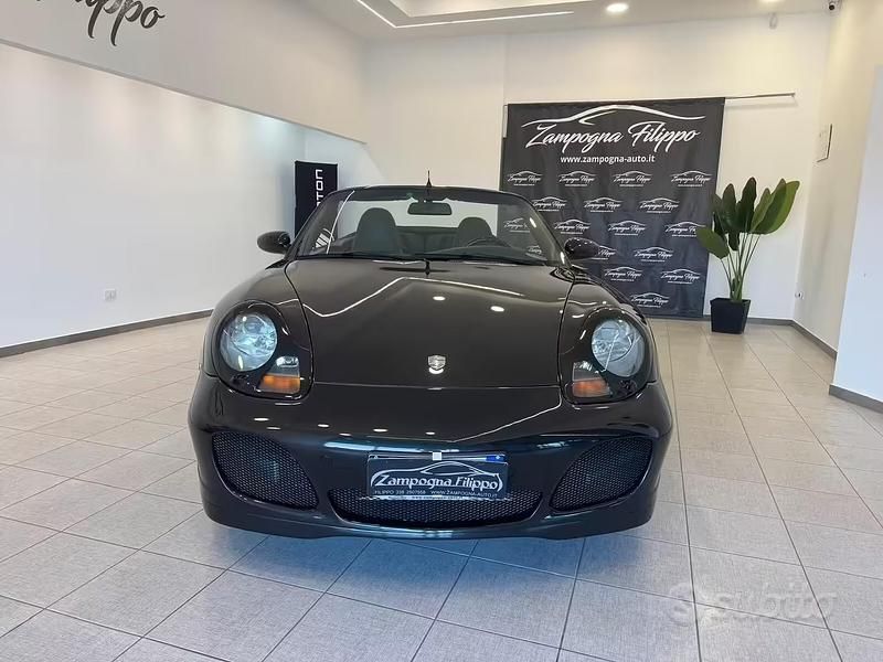 Usata Porsche 911 Carrera 4 Cabriolet 300 CV (220 kW) 2000 Nero Cabrio