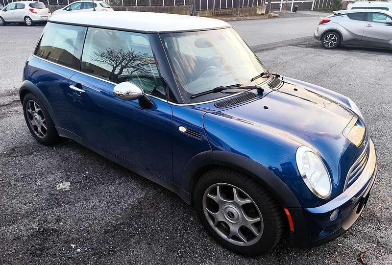 Begagnad Mini Cooper 116 HK (85 kW) 2004 Blå Halvkombi