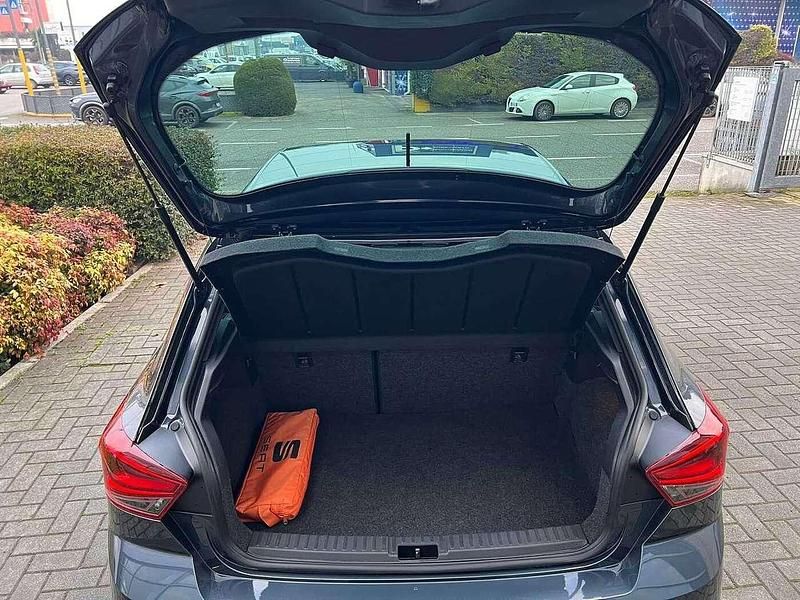 Usata Seat Ibiza FR 90 CV (66 kW) 2022 Grigio Berlina