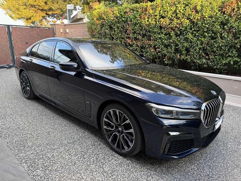 Usata BMW 730 M Sport 286 CV (210 kW) 2022 Nero Berlina