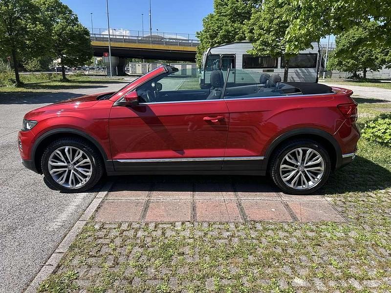 Begagnad VW T-Roc Cabriolet Style 150 HK (110 kW) 2021 Röd Cab