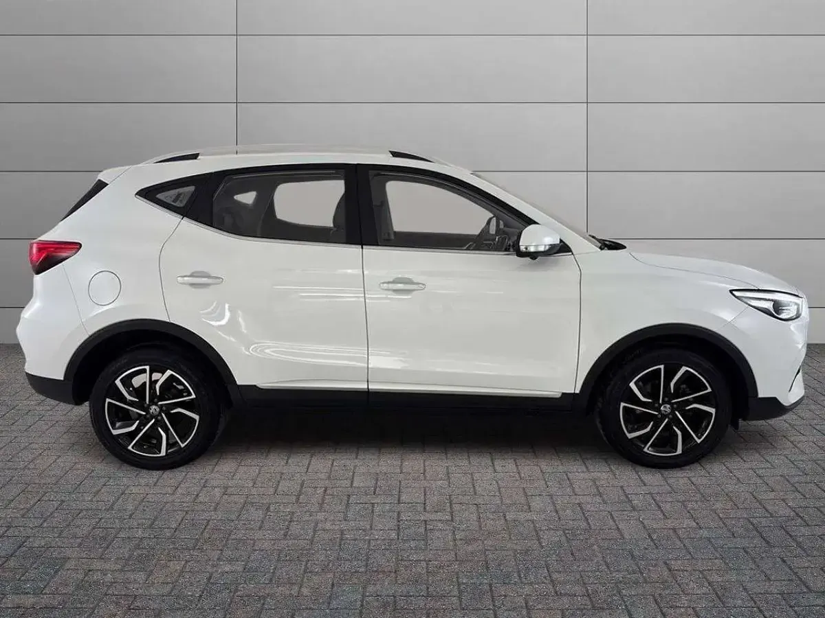 Usata MG ZS 106 CV (77 kW) 2024 Bianco SUV