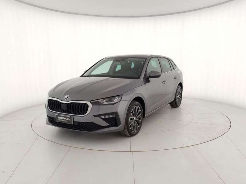 Grigio Nuova 2024 Skoda Scala Style Due volumi | 26.000 € (Buon prezzo) - Immagine 1/4
