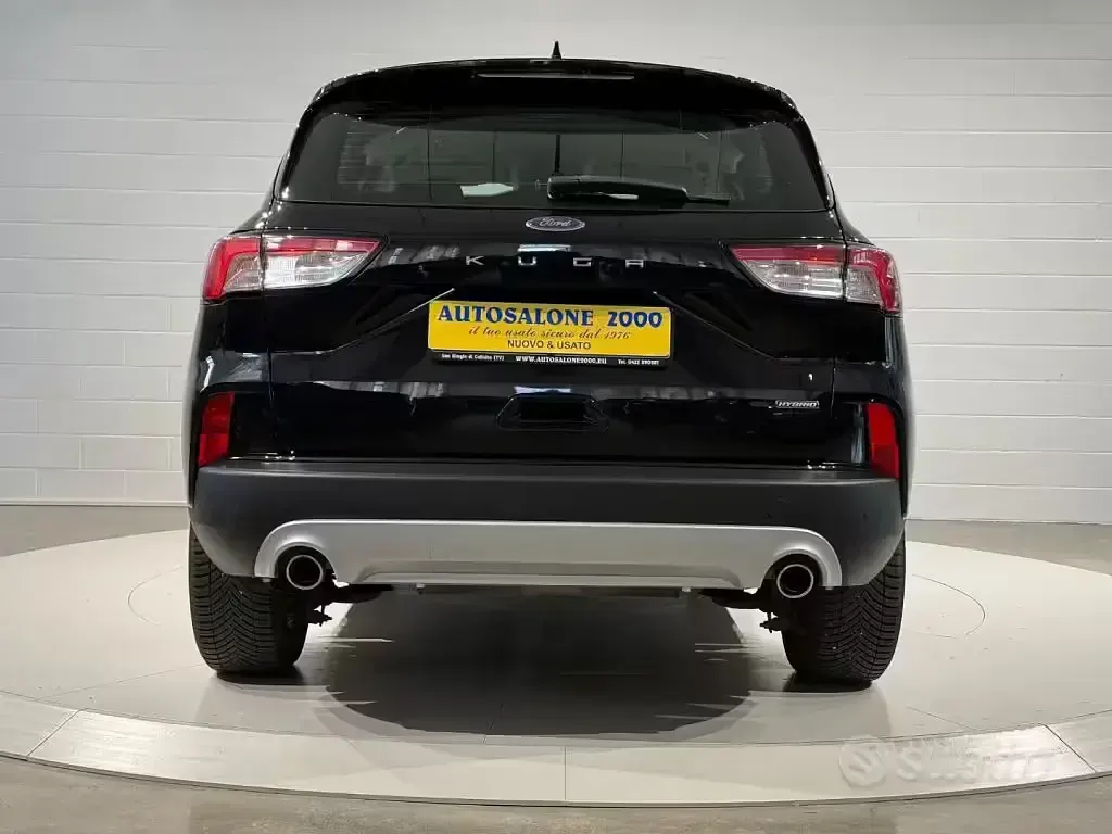 Usata Ford Kuga 152 CV (111 kW) 2020 Nero SUV