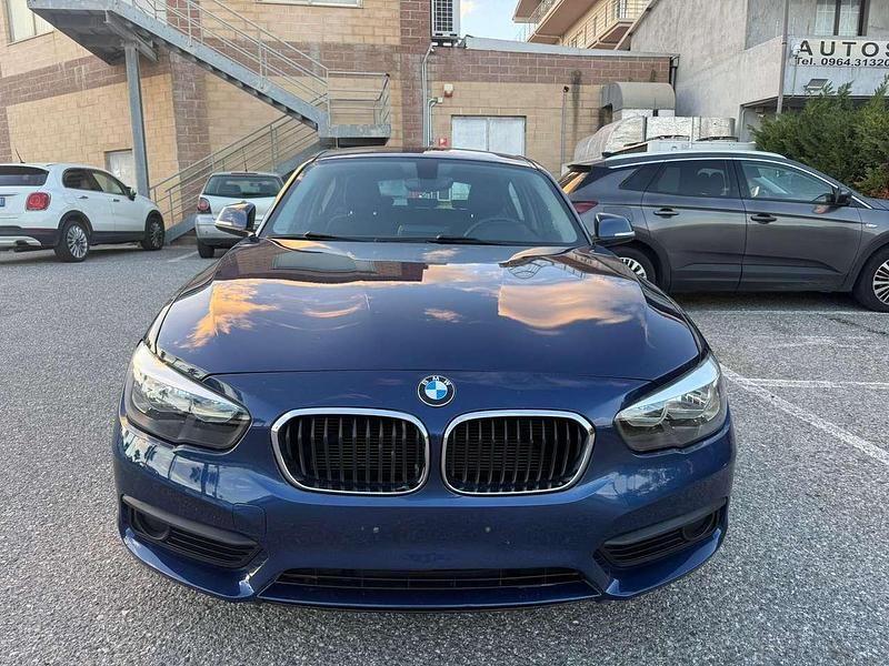 Usata BMW 116 Sport Line 116 CV (85 kW) 2018 Blu/azzurro Utilitaria