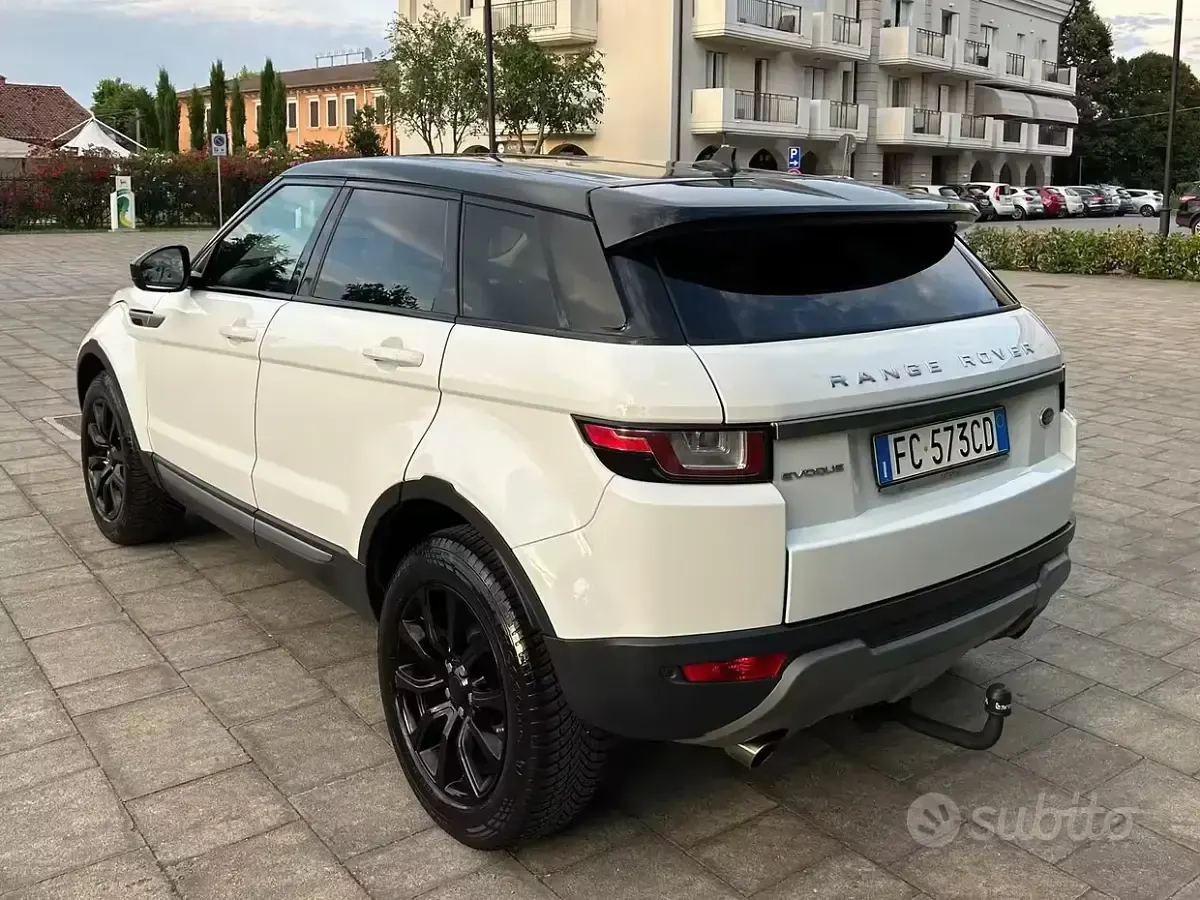 Usata Land Rover Range Rover evoque 150 CV (110 kW) 2016 Bianco SUV