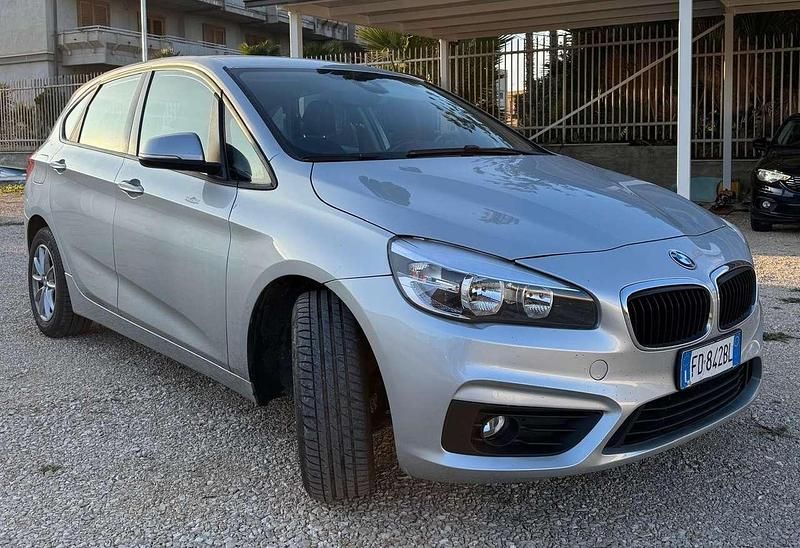 Usata BMW 216 Active Tourer Luxury Line 116 CV (85 kW) 2016 Grigio Monovolume