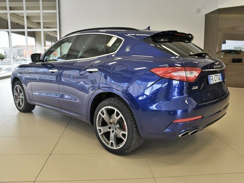 Maserati gransport levante