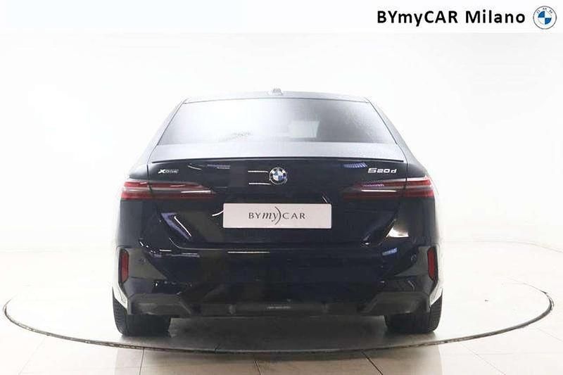Usata BMW 520 M Sport 197 CV (144 kW) 2025 Nero zaffiro Berlina