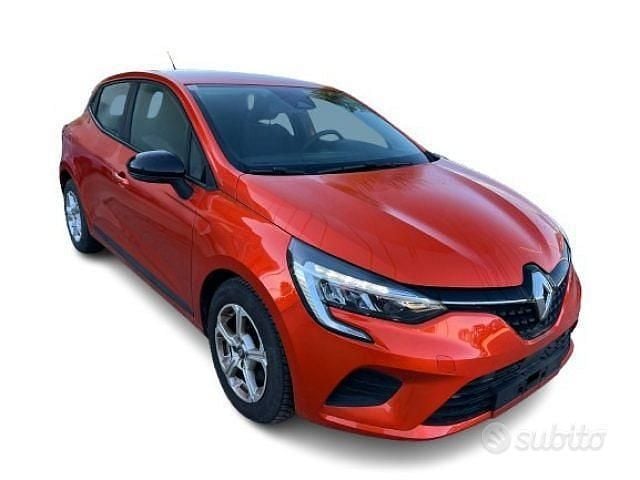 Usata Renault Clio V Techno 91 CV (66 kW) 2023 Arancione Berlina