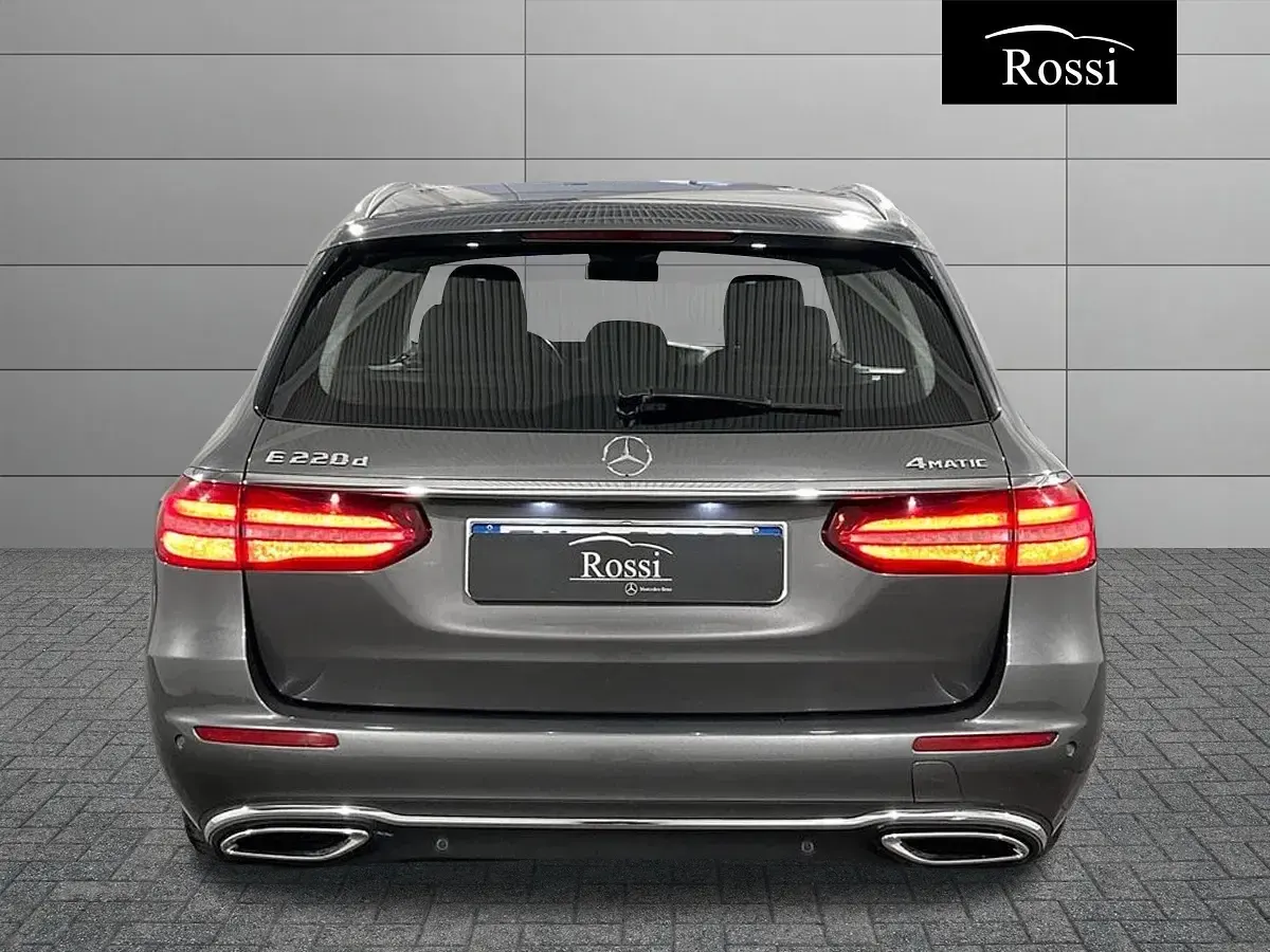 Usata Mercedes 220 Business 194 CV (142 kW) 2017 Station wagon