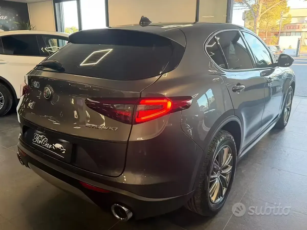 Usata Alfa Romeo Stelvio 160 CV (117 kW) 2020 Grigio SUV