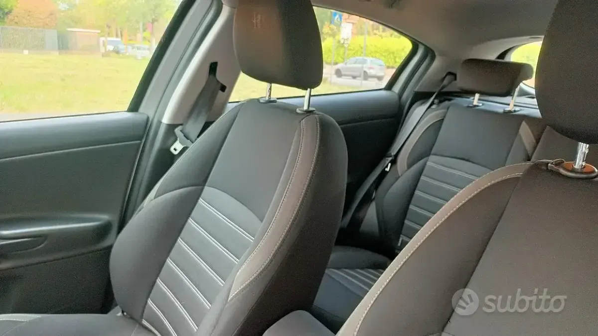 Usata Alfa Romeo Giulietta 120 CV (88 kW) 2019 Grigio Utilitaria
