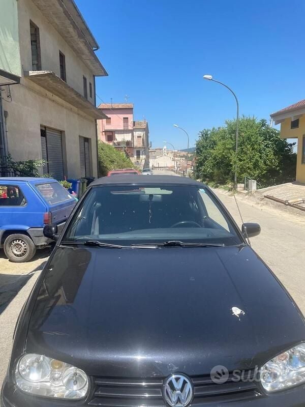 Usata VW Golf Cabriolet 75 CV (55 kW) 2000 Nero Cabrio
