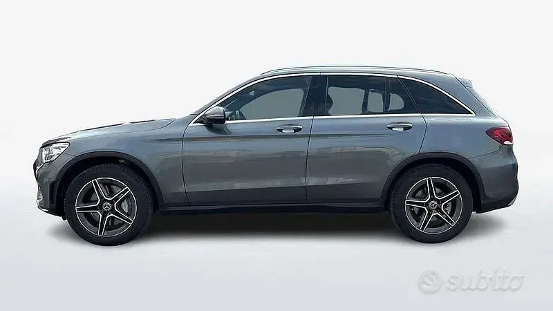 Usata Mercedes GLC220 Premium 194 CV (142 kW) 2020 Grigio scuro SUV