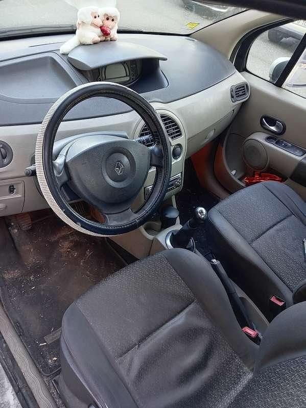 Usata 2005 Renault Modus Dynamique Monovolume | 700 € (Super prezzo) - Immagine 1/4
