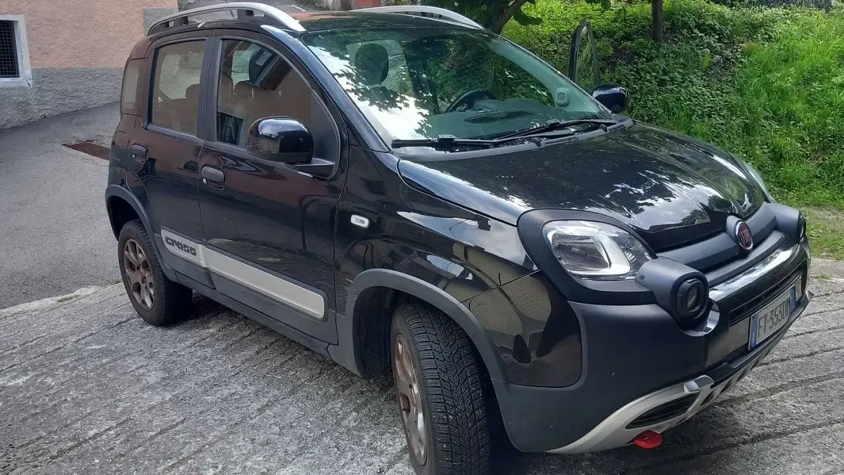 Usata Fiat Panda Cross Cross 90 CV (66 kW) 2019 Nero Utilitaria