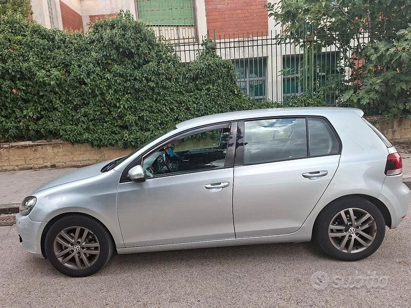 Usata VW Golf VI 102 CV (75 kW) 2009 Grigio Utilitaria
