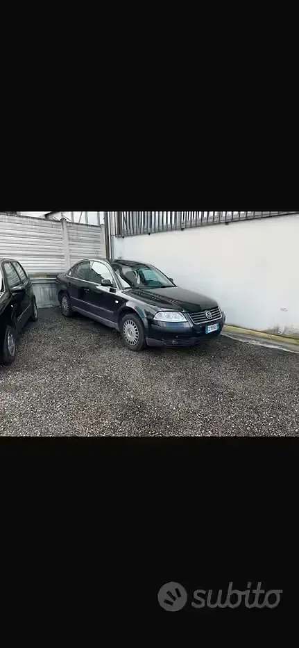 Usata VW Passat 130 CV (95 kW) 2002 Nero Berlina