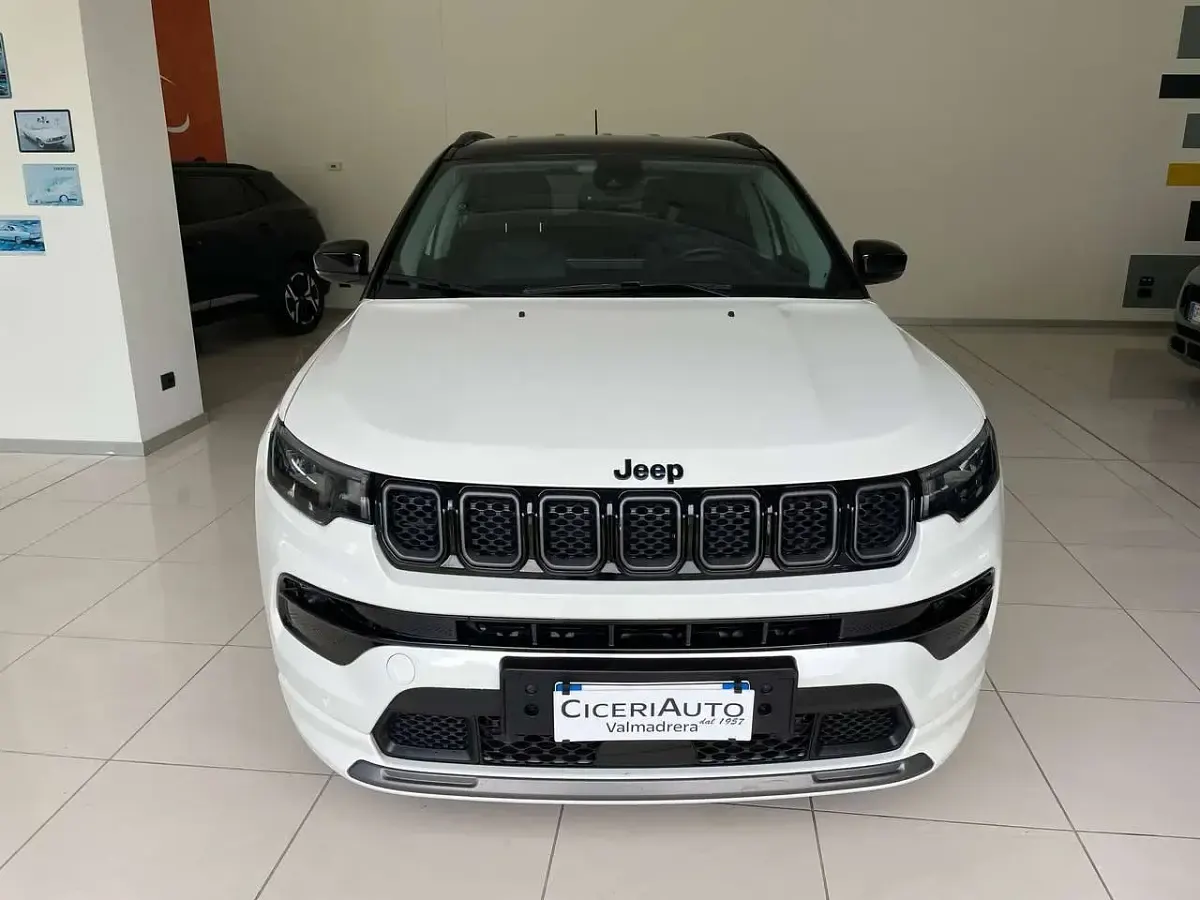 Usata Jeep Compass 179 CV (131 kW) 2023 Bianco SUV