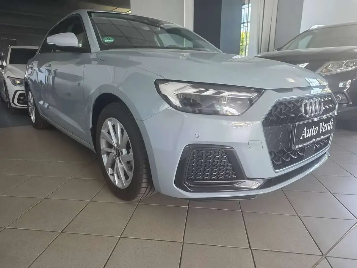 Usata Audi A1 Ambiente 110 CV (80 kW) 2023 Grigio SUV