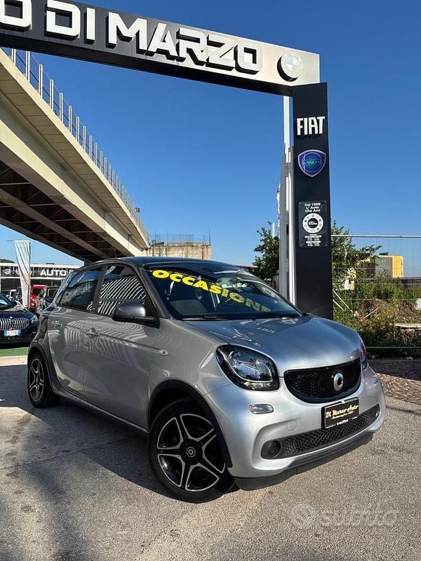 Grigio Usata 2017 Smart ForFour Passion Utilitaria | 12.500 € (Buon prezzo) - Immagine 1/4
