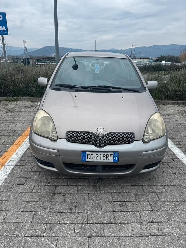 Usata Toyota Yaris 68 CV (50 kW) 2003 Utilitaria