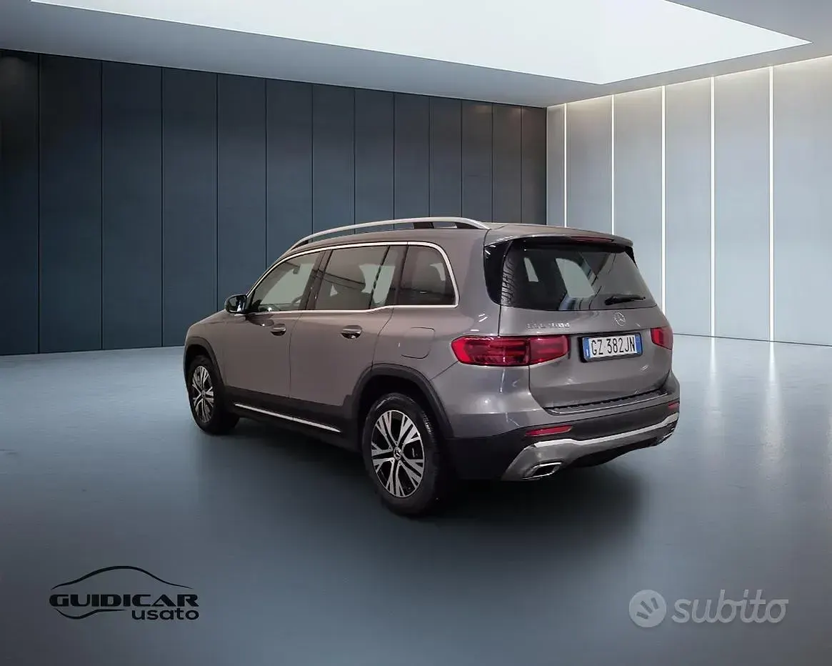 Usata Mercedes GLB180 Advanced 116 CV (85 kW) 2025 Grigio SUV