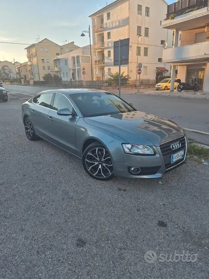 Usata Audi A5 143 CV (105 kW) 2010 Grigio Coupé