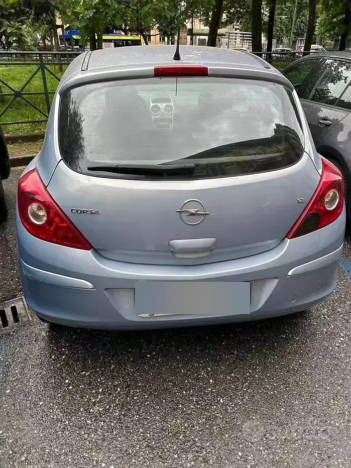 Usata Opel Corsa 80 CV (58 kW) 2007 Bluazzurro Utilitaria