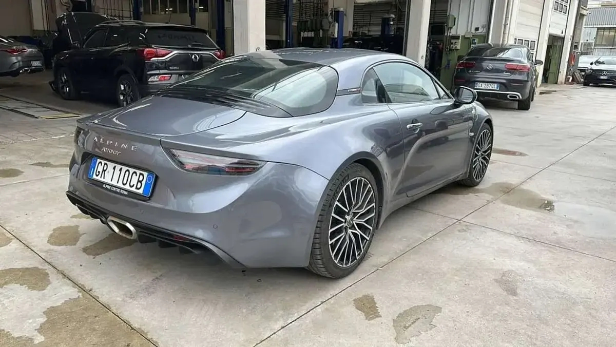 Usata Alpine A110 300 CV (220 kW) 2023 Grigio Coupé