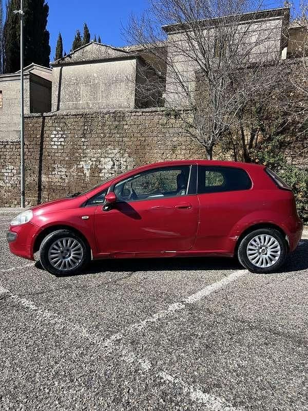 Gebraucht Fiat Grande Punto 77 PS (56 kW) 2010 Kleinwagen